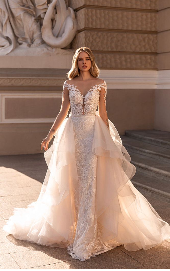 Vestido de Noiva Casamento Estilo Princesa Super Luxo com Cauda