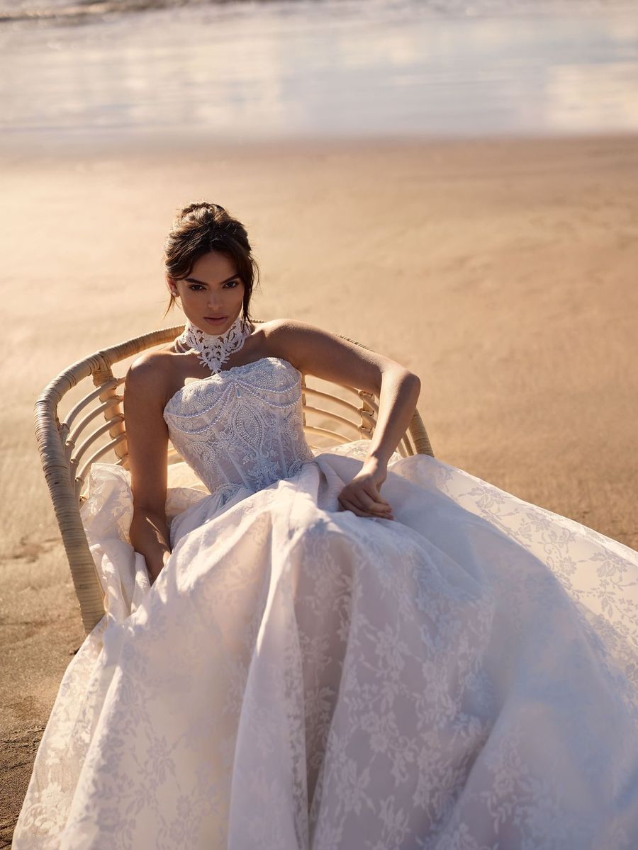 Vestido de noiva Monica, princesa em renda e tule bordados — La Modelista, Botafogo, Rio de Janeiro — foto 2 de 4