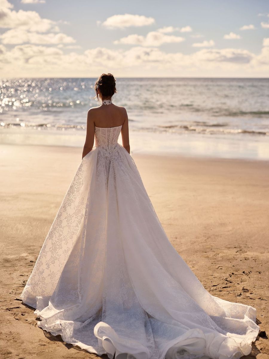 Vestido de noiva Monica, princesa em renda e tule bordados — La Modelista, Botafogo, Rio de Janeiro — foto 3 de 4